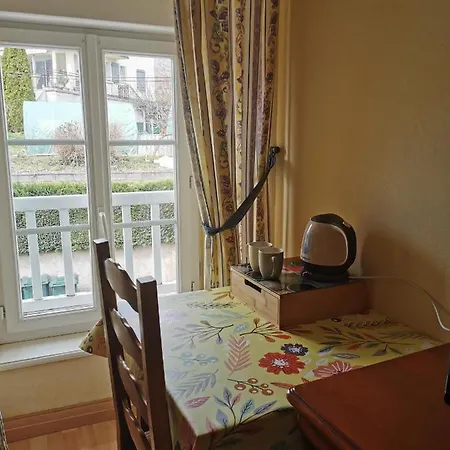 D'hotes La Terrasse D'argein Bed and Breakfast Argein